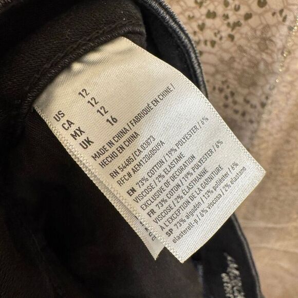 American Eagle Outfitters Black Embroidered Lace Hi Rise Shortie Shorts 12 - Picture 5 of 7